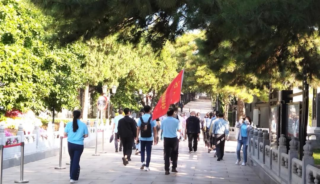我会参加北京市扶贫济困领域基金会第一联合党委“百地百景薪火相传行”活动