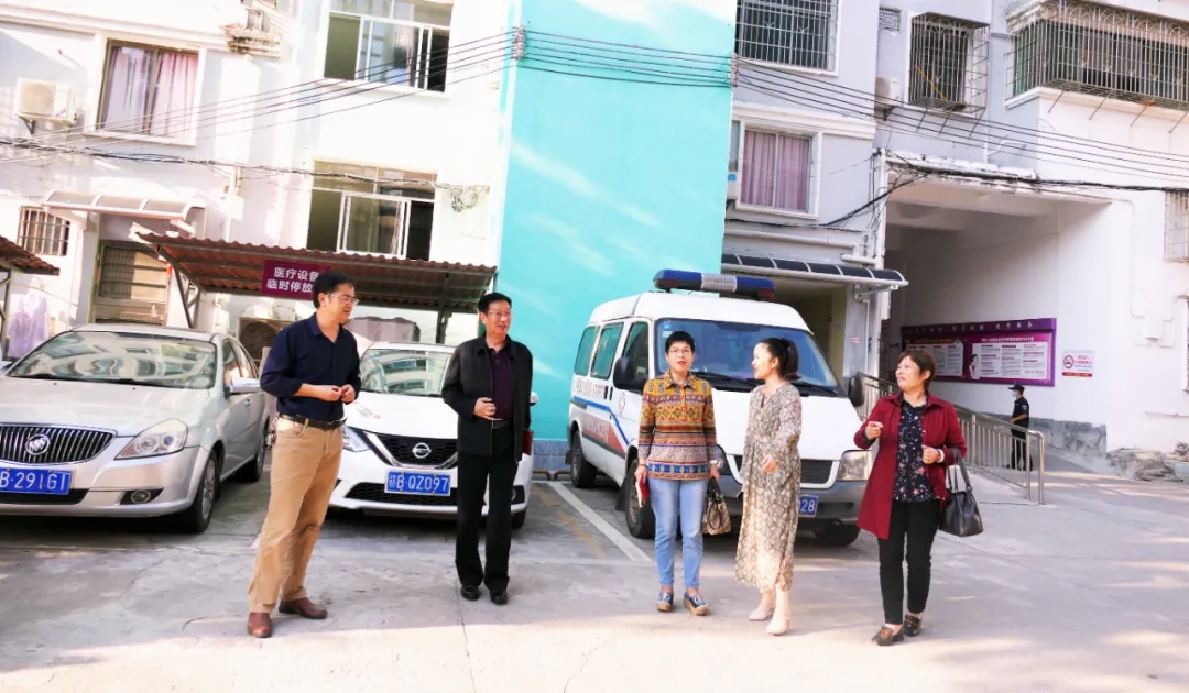 心系祖国下一代健康成长，蔡秘书长率队走进江西大余