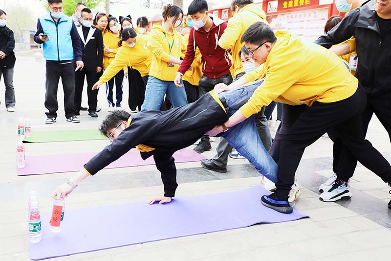 我会员工踊跃参加太平庄南社区运动会